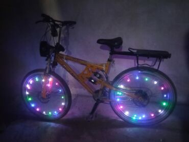 26 liq velosiped qiymeti: İşlənmiş Şəhər velosipedi 26", sürətlərin sayı: 21, Ünvandan götürmə