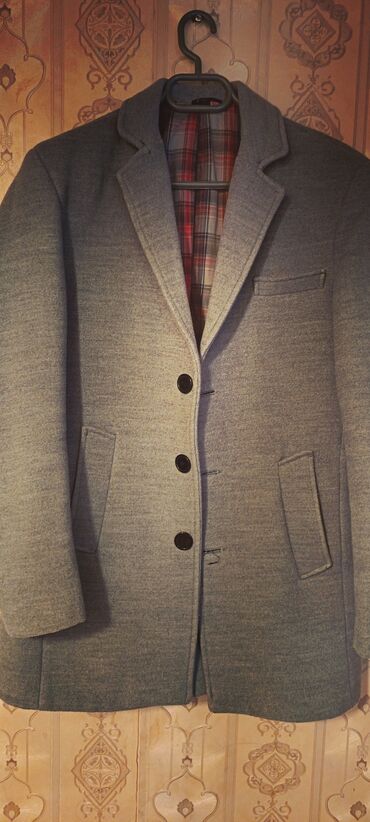 Paltolar: Kişi palto/kaban – boz rəng Palto. Isimle alqrli almisdim ele olduki — 9