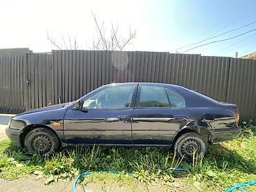 w211 e270: Nissan Primera: 1991 г., Седан — 4
