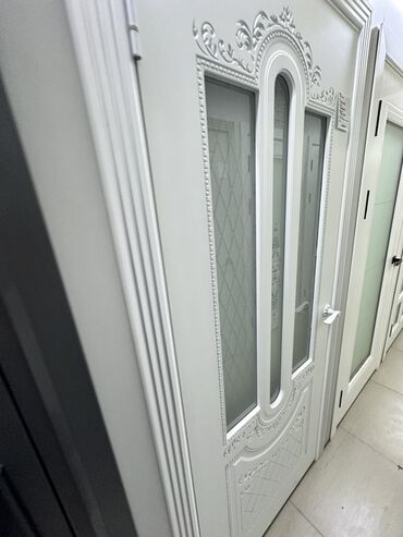 меж комнаты двери: Doors with glass