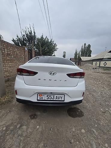ниже: Hyundai Sonata: 2019 г., 2 л, Автомат, Газ, Седан — 2