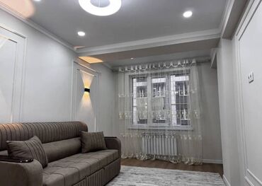 срочно продаётся 1 комнатная квартира в районе ошского рынка по улице молодая гвардия токтогула: 1 бөлмө, 39 кв. м