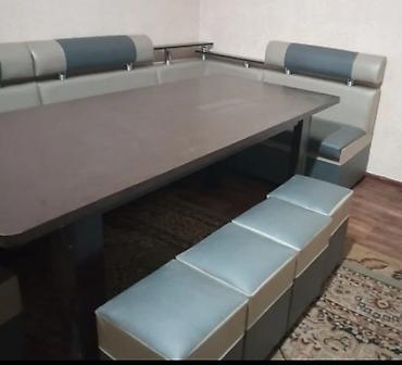 silver kitchen: Кухонный уголок с обеденным столом и пуфами Комплектация: - угловой — 5