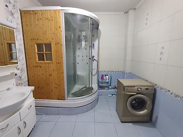 Продажа отелей и хостелов: Продается дом из 3 этажей (1 из них цокольный) для любого бизнеса — 20