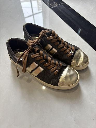 Qadın ayaqqabıları: Michael Kors qadın krossovkaları razmer 39 - Model: MK logolu casual — 3