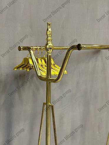 taxta asılqan: Jd-429 qizili 
120x50x149sm 380 azn — 2
