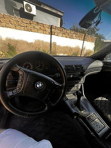 BMW: BMW 5 Series (E39) sedan - Kuzov: 4 qapılı sedan, tünd mavi rəng - — 3