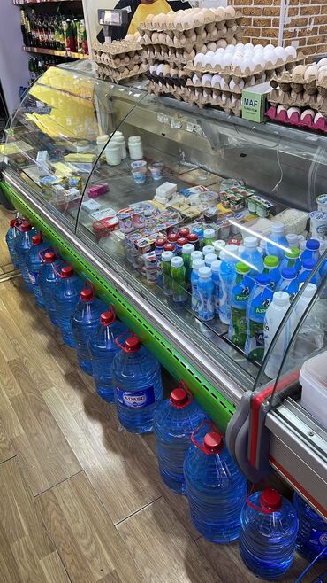 Digər biznes avadanlığı: 2 eded 2metrlik vitrin soyuducu biri 550azn. Unvan ehmedli Nigaz