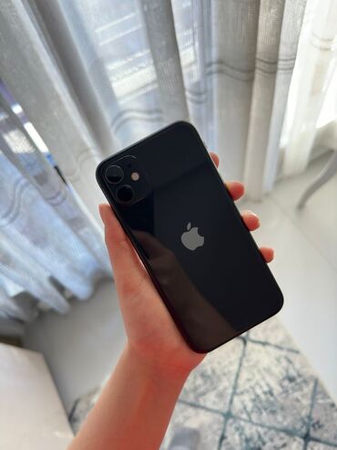 Apple iPhone: IPhone 11, Б/у, 256 ГБ, Black Titanium, Защитное стекло, Чехол, 76 %