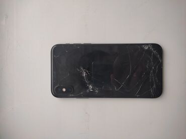 нерабочий телефон: IPhone X, Б/у, 64 ГБ, Черный, Чехол, 68 %