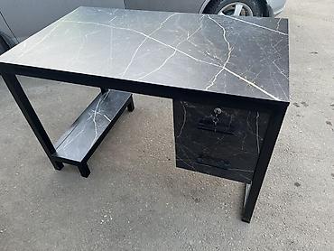 Компьютерные столы: Компьютерный стол, Новый, С полками — 19