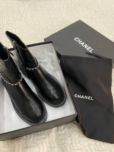 обувь для девочек: 39 размер
Деми
С коробкой