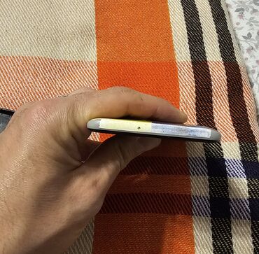 a70 ekran: Samsung Galaxy A70, 128 GB, rəng - Ağ, Barmaq izi, İki sim kartlı, Face ID