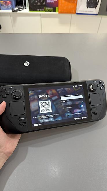 SteamDeck LCD 256gb, в хорошем состоянии. С оригинальным чехлом