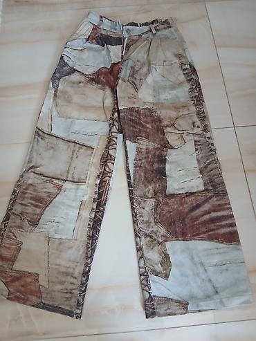 bershka pantalone snizenje: Široke pantalone sa štampom „patchwork” motiva - Materijal: 100% — 1