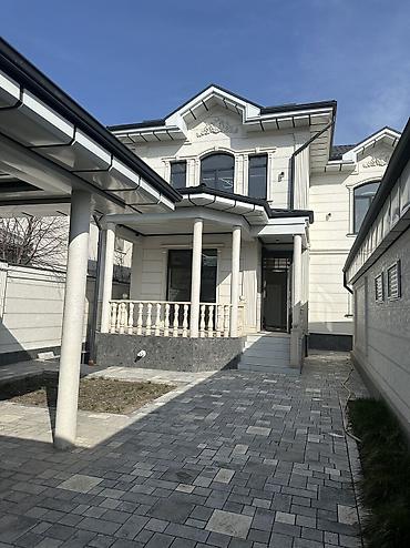 Продажа коттеджей и домов: Продается двухуровневый особняк с качественным дизайнерским ремонтом at lalafo.kg — 1 Продажа коттеджей и домов: Продается двухуровневый особняк с качественным дизайнерским ремонтом — 1