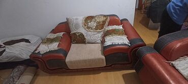 Прямые диваны: Прямой диван, Б/у, Трёхместный и более, Кожа
