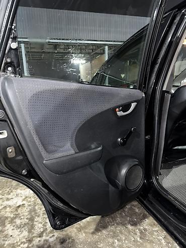 Honda: Honda Jazz: 2010 г., 1.3 л, Механика, Бензин, Хэтчбэк — 16