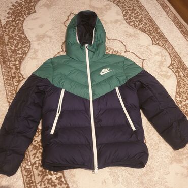 Куртки: Куртка Nike, M (EU 38), L (EU 40)