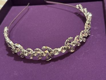 bas: Kristal daşlı zərif saç taci - Material: gümüşü tonlu metal karkas — 3