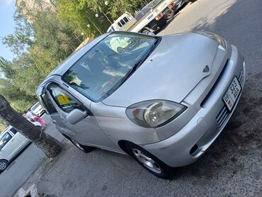 легковой машина: Toyota Funcargo: 2002 г., 1.3 л, Автоматические, Бензин, Минивэн