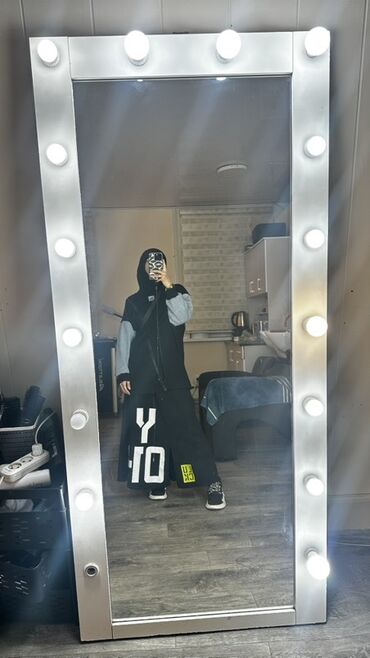 шкафы для одежды фото: Напольное гримерное зеркало с подсветкой - Формат: полноразмерное