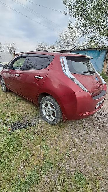 Nissan: Nissan Leaf: 2013 г., Электромобиль, Хэтчбэк — 10