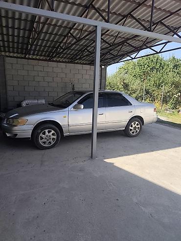 kirgiz auto: Toyota Camry: 2000 г., 2.2 л, Автомат, Газ, Седан — 1