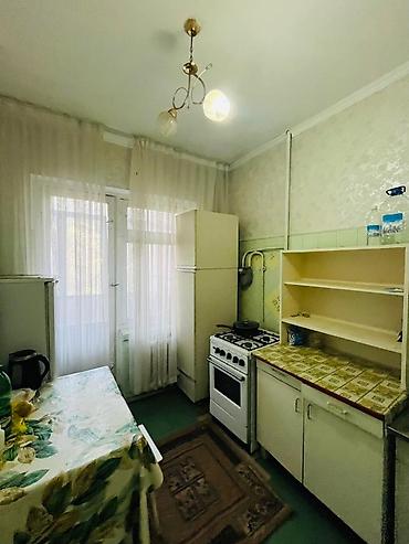 Квартиры: 3 комнаты, 69 м², Аламедин-1 мкр 106 серия, 3 этаж, Старый ремонт — 2