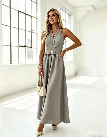 sat versace: Haljine
Cena 2600
Uni vel.
V20 — 1
