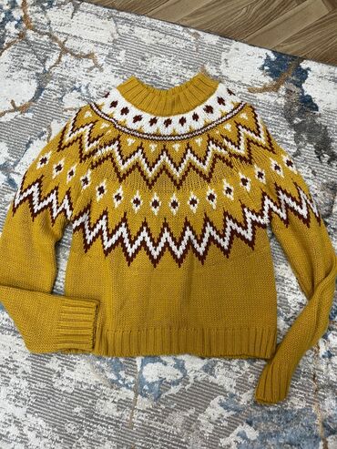 Sviterlər: Koton sweater. Baha qiymətə alınıb ölçü olmadığı üçün satılır