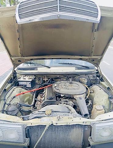 bye e5: Mercedes-Benz E-Class: 1982 г., 2 л, Автомат, Бензин, Седан — 7