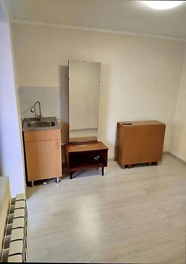 3: Дом находится в районе Кызыл-аскера, неподалеку от рынка "Дордой — 10