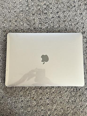 Apple MacBook Pro M2 13″ (серебристый), с сенсорной панелью Touch Bar