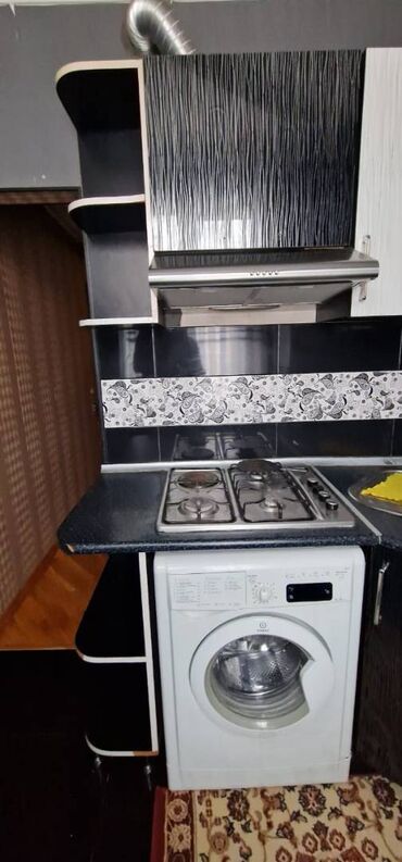 Uzunmüddətli kirayə mənzillər: Dərnəgül metrosuna yaxın,5 mərtəbənin,4-cü mərtəbəsində, 2 otaqlı ev — 4