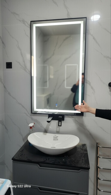 зеркало для ванный: Зеркало для ванной с LED‑подсветкой и сенсорным управлением