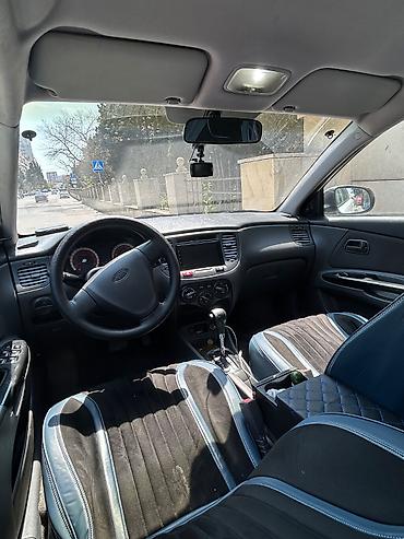 aftomobil: Kia Rio: 1.4 l | 2010 il Sedan — 6