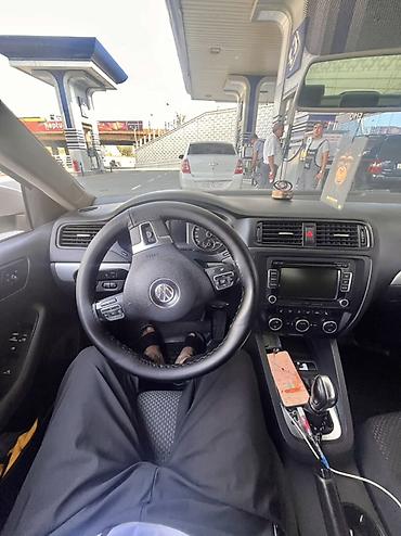 qosqu satisi: Volkswagen Jetta: 2 l | 2013 il Sedan — 6