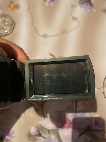 фотоаппараты sony 2017 в Азербайджан | Sony: Sony kamera 
Ekrannan kamerasinin kulonkasi bele soyulmayib