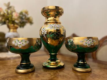 Картины и портреты: Набор ваз, Богемское стекло
