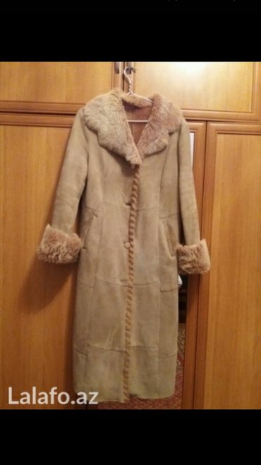 женские классические пальто: Dublyonka 2- 3 defe geyinilib. Teze kimidir. Gence seherindedir