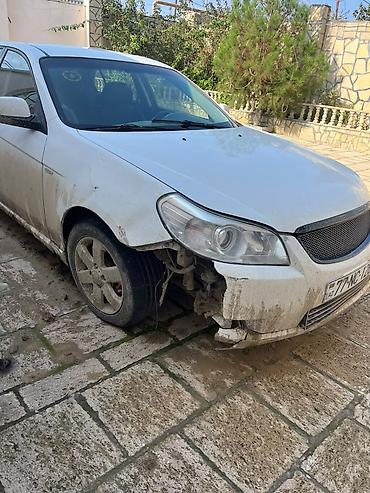 kia sorento oluxana: Chevrolet Epica sedan – ağ rəngdə, 5 yerlik, ön‑ötürücülü. Geniş salon — 4