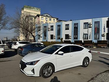 Hyundai: Hyundai Elantra: 2018 г., 2 л, Автомат, Бензин, Седан — 2