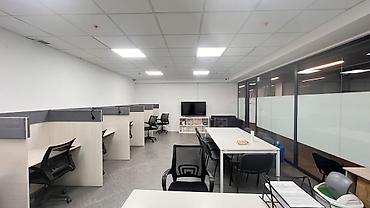 офис: Продажа офисов 42 м², С ремонтом, Бизнес центр, 5 этаж — 3
