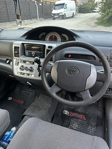 Toyota: Toyota Raum: 2004 г., 1.5 л, Автомат, Бензин, Минивэн — 5