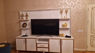 TV altlığı: Düz TV altlığı, Polkalı
