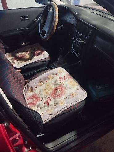 Audi: Audi 80: 1990 г., 1.8 л, Механика, Бензин, Седан — 8
