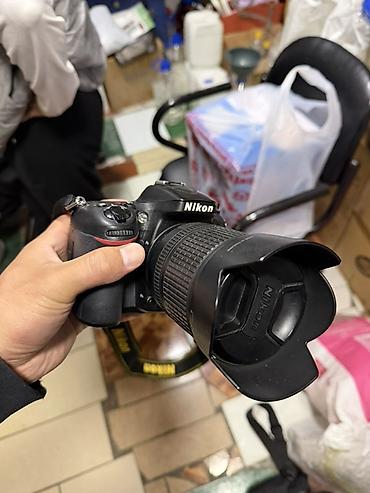 Зеркальная фотокамера Nikon с универсальным зум‑объективом - Бренд