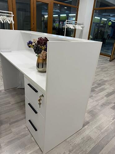 Ofis mebeli: İşlənmiş, Resepşn, Kvadrat masa — 1