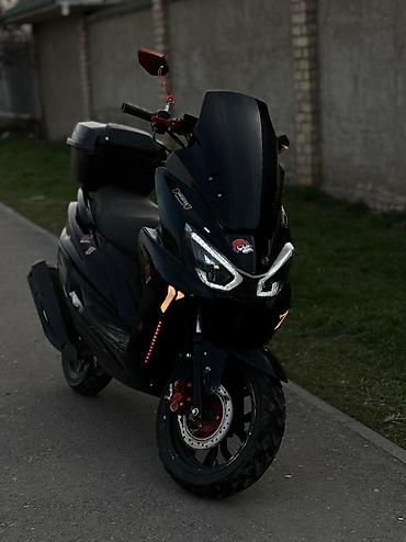 Скутеры: Тип скутера 150 куб. см, Бензин, Б/у — 1